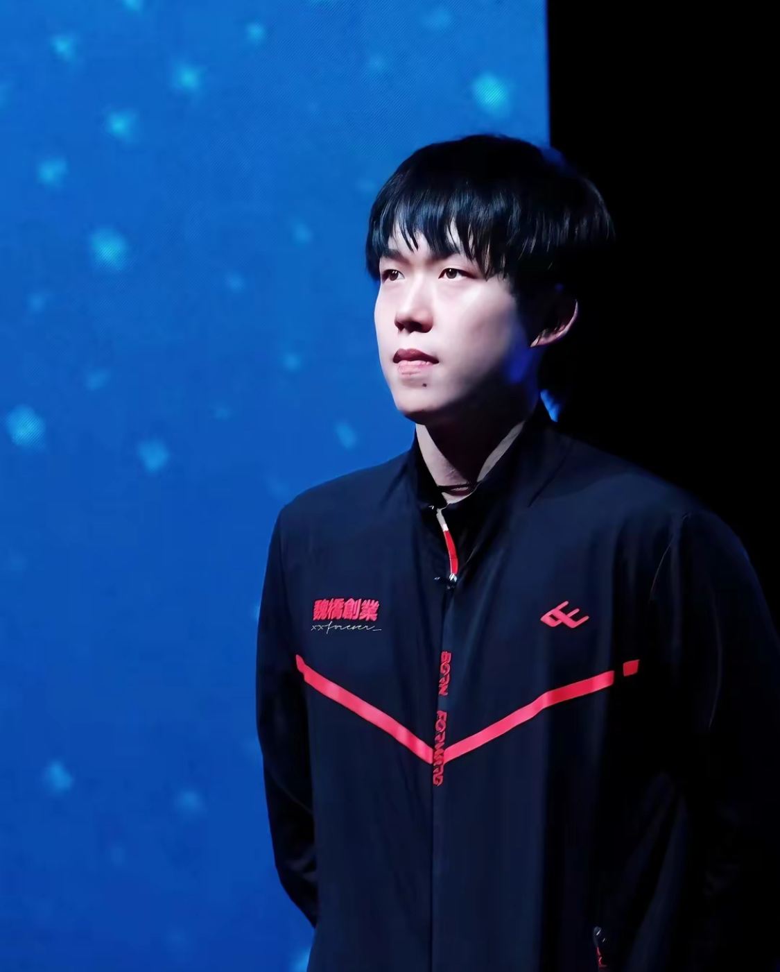 JackeyLove官方宣布险胜新规,G2引发争议!赛场气氛高涨 JackeyLove官方宣布险胜新规,G2引发争议!赛场气氛高涨